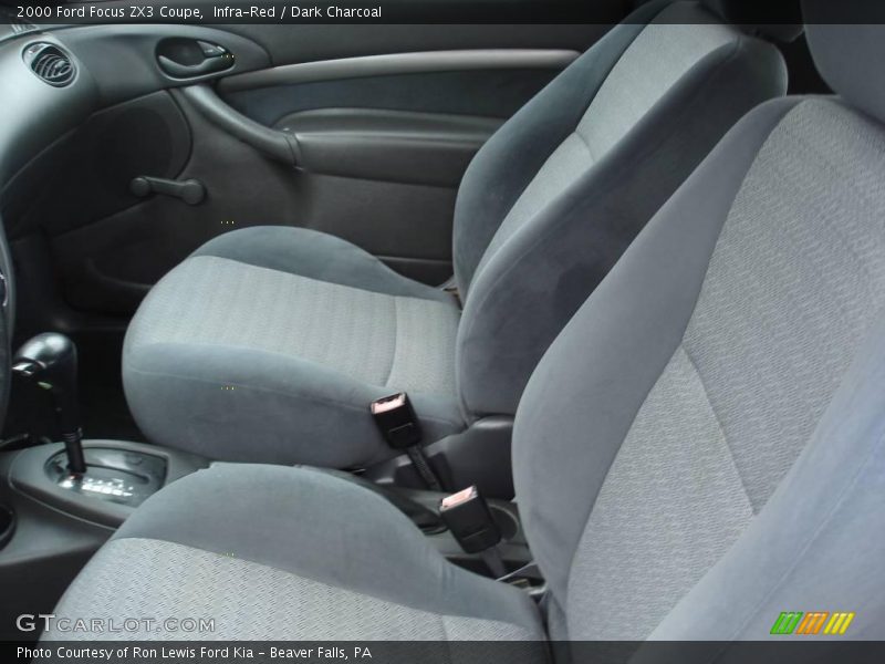 Infra-Red / Dark Charcoal 2000 Ford Focus ZX3 Coupe