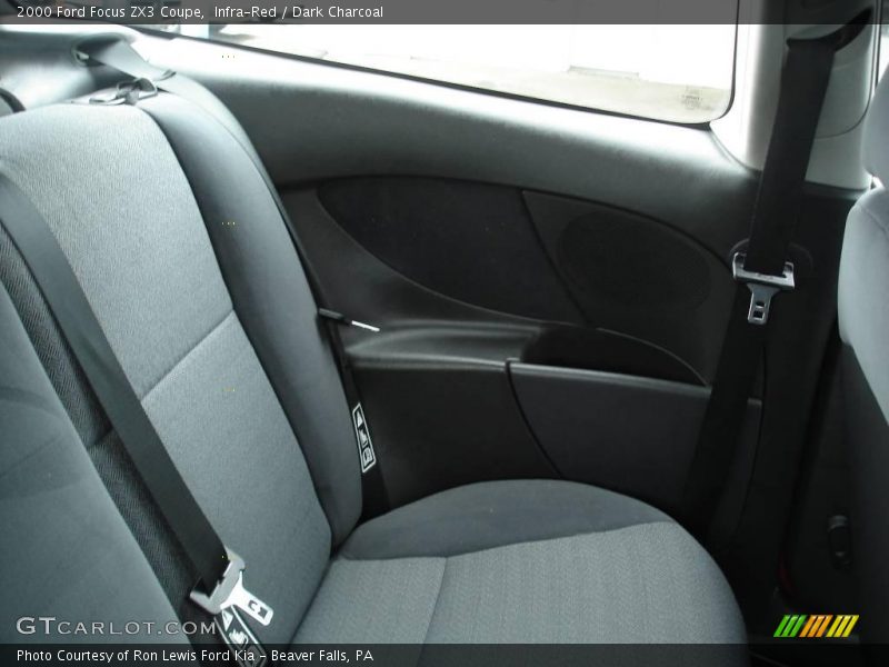 Infra-Red / Dark Charcoal 2000 Ford Focus ZX3 Coupe