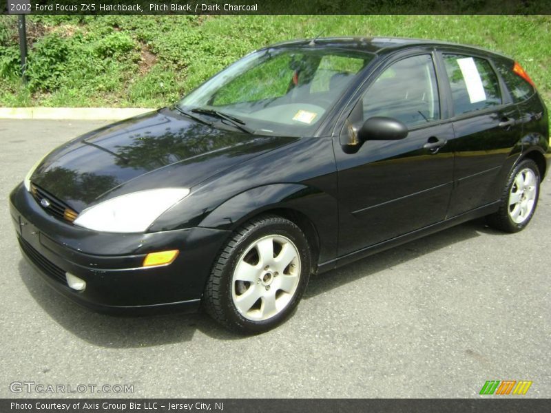 Pitch Black / Dark Charcoal 2002 Ford Focus ZX5 Hatchback