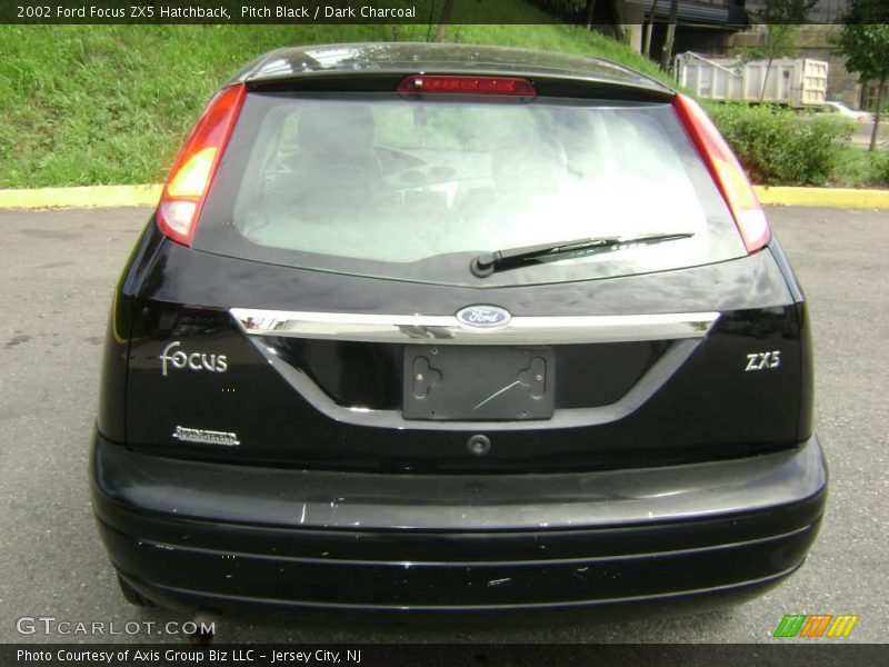 Pitch Black / Dark Charcoal 2002 Ford Focus ZX5 Hatchback