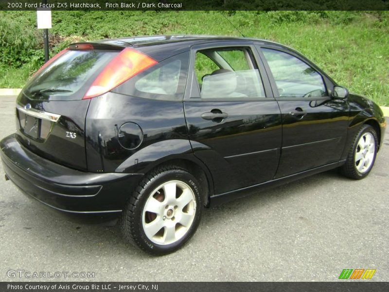 Pitch Black / Dark Charcoal 2002 Ford Focus ZX5 Hatchback