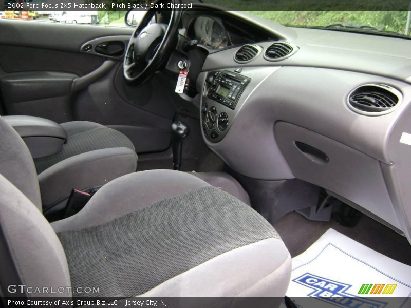 Pitch Black / Dark Charcoal 2002 Ford Focus ZX5 Hatchback