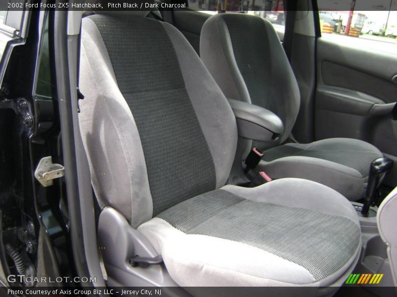 Pitch Black / Dark Charcoal 2002 Ford Focus ZX5 Hatchback