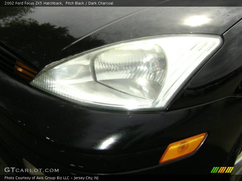 Pitch Black / Dark Charcoal 2002 Ford Focus ZX5 Hatchback