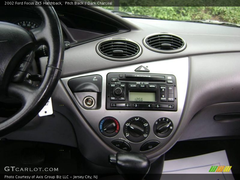Pitch Black / Dark Charcoal 2002 Ford Focus ZX5 Hatchback