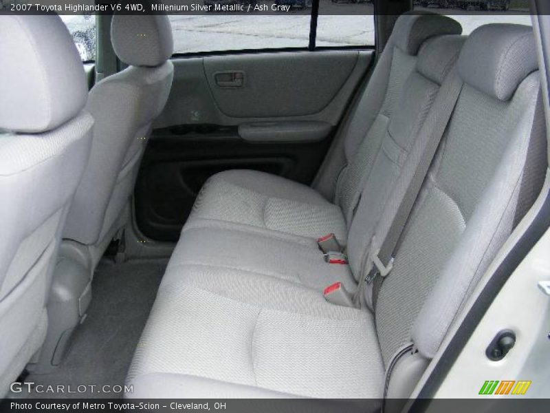 Millenium Silver Metallic / Ash Gray 2007 Toyota Highlander V6 4WD