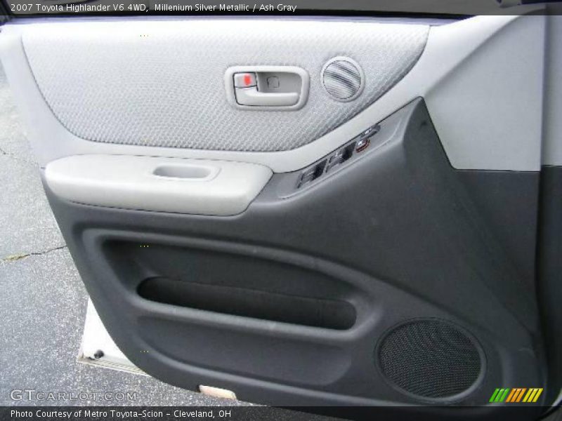 Millenium Silver Metallic / Ash Gray 2007 Toyota Highlander V6 4WD