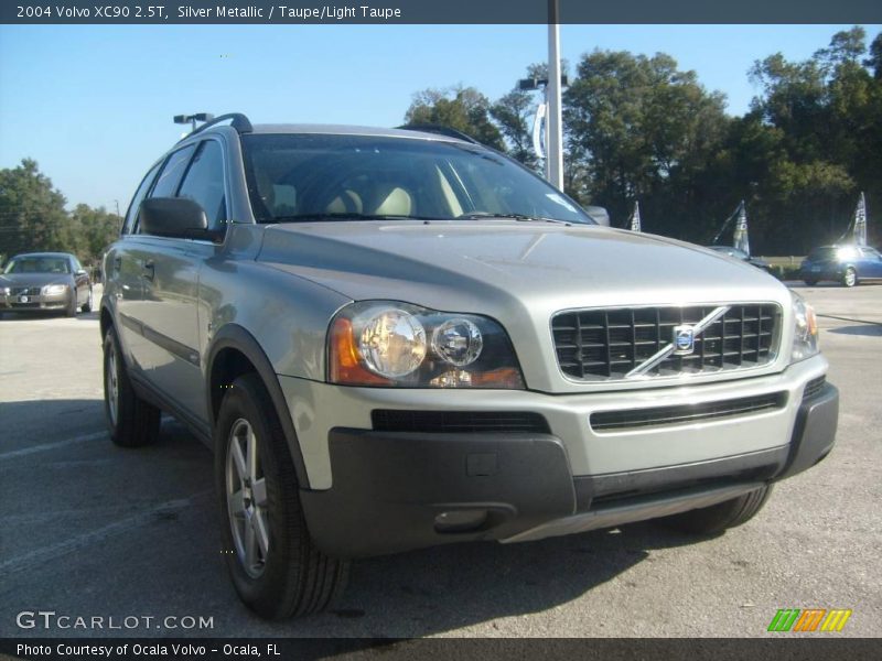 Silver Metallic / Taupe/Light Taupe 2004 Volvo XC90 2.5T