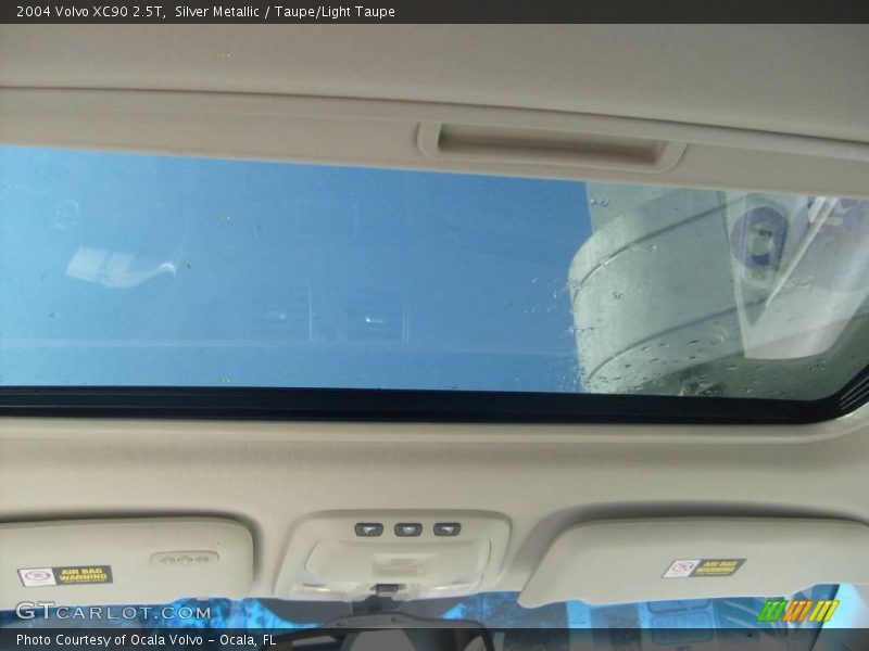 Silver Metallic / Taupe/Light Taupe 2004 Volvo XC90 2.5T