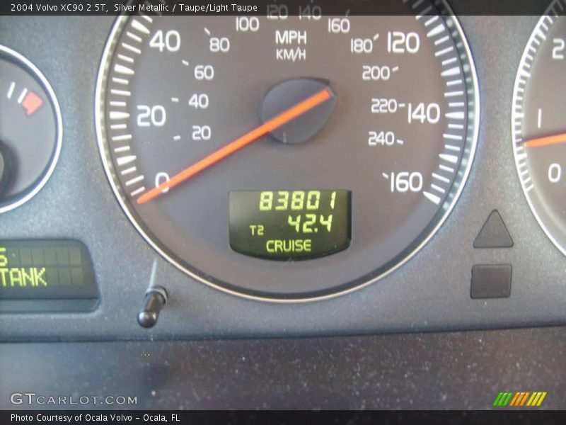 Silver Metallic / Taupe/Light Taupe 2004 Volvo XC90 2.5T