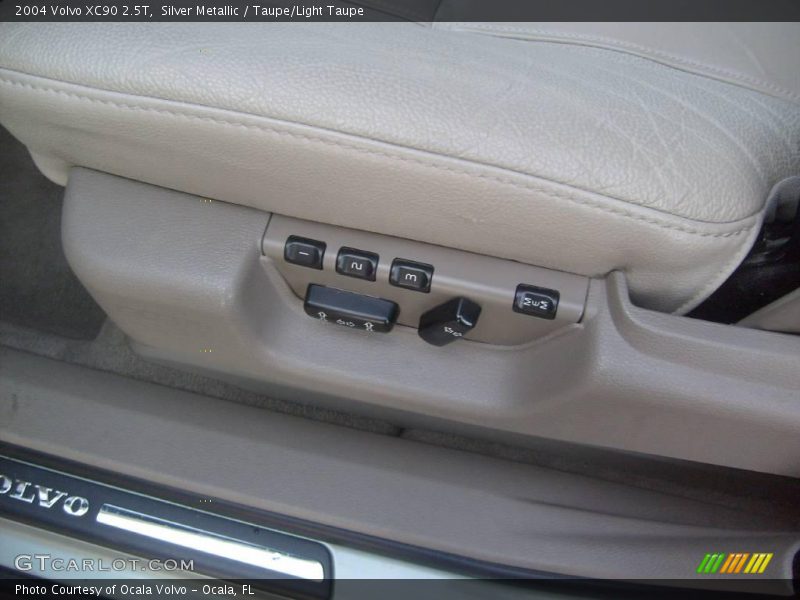 Silver Metallic / Taupe/Light Taupe 2004 Volvo XC90 2.5T