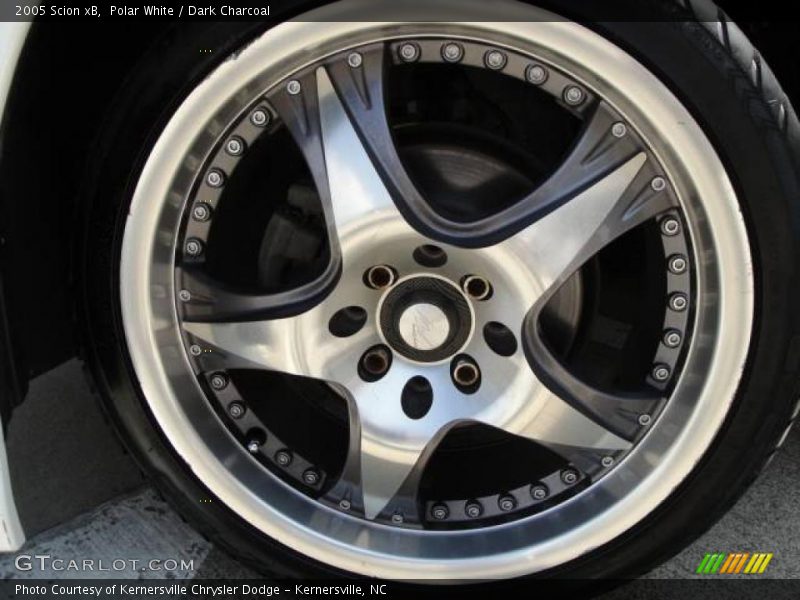 Polar White / Dark Charcoal 2005 Scion xB