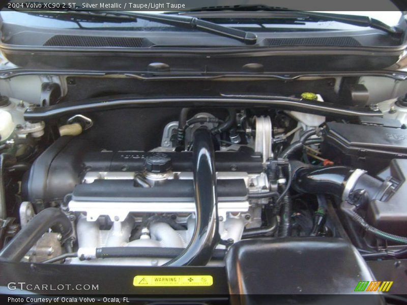 Silver Metallic / Taupe/Light Taupe 2004 Volvo XC90 2.5T