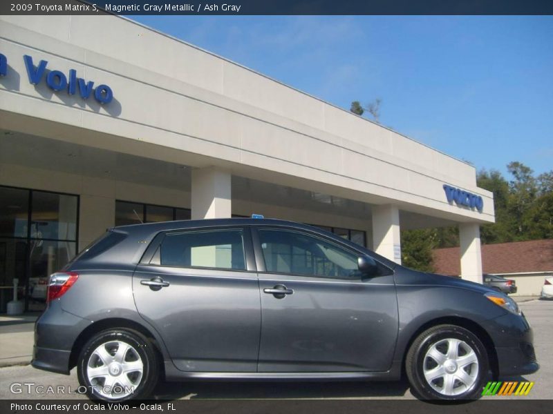 Magnetic Gray Metallic / Ash Gray 2009 Toyota Matrix S