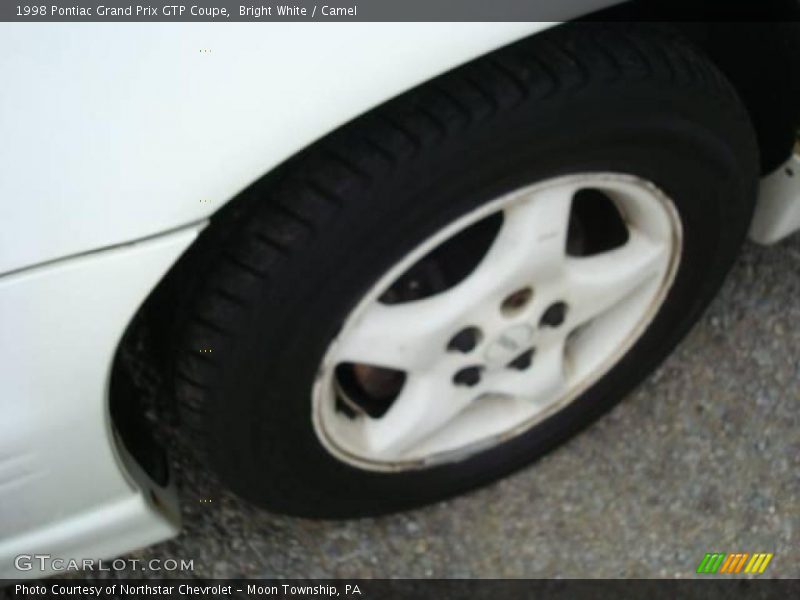 Bright White / Camel 1998 Pontiac Grand Prix GTP Coupe