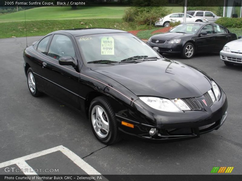 Black / Graphite 2005 Pontiac Sunfire Coupe