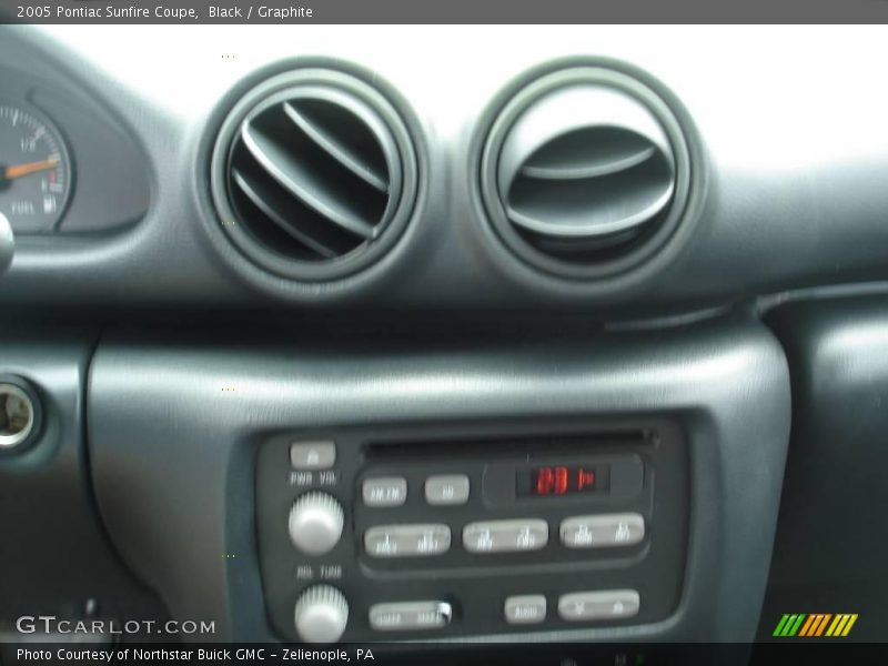 Black / Graphite 2005 Pontiac Sunfire Coupe