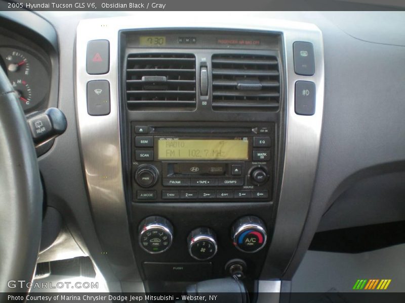 Obsidian Black / Gray 2005 Hyundai Tucson GLS V6
