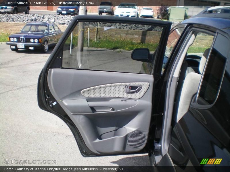 Obsidian Black / Gray 2005 Hyundai Tucson GLS V6