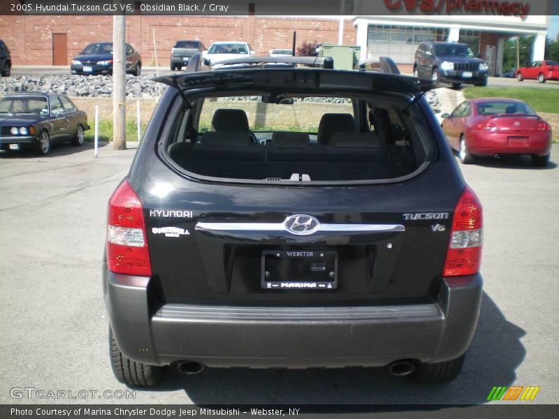 Obsidian Black / Gray 2005 Hyundai Tucson GLS V6
