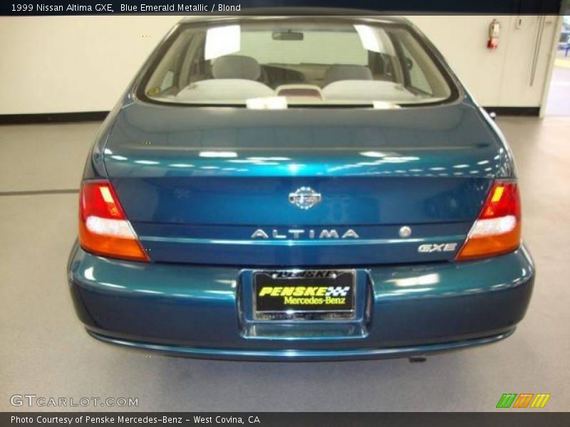 Blue Emerald Metallic / Blond 1999 Nissan Altima GXE