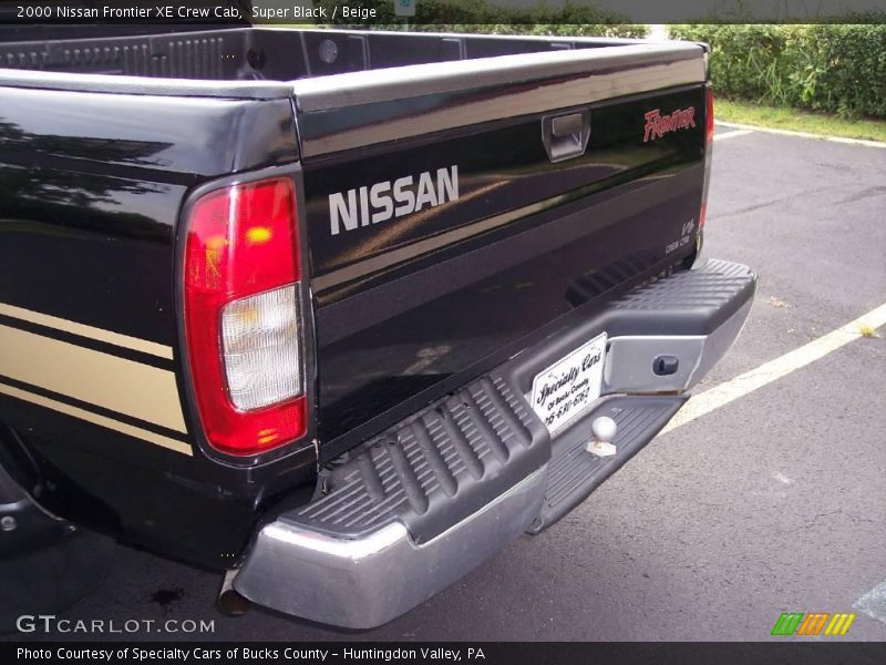 Super Black / Beige 2000 Nissan Frontier XE Crew Cab