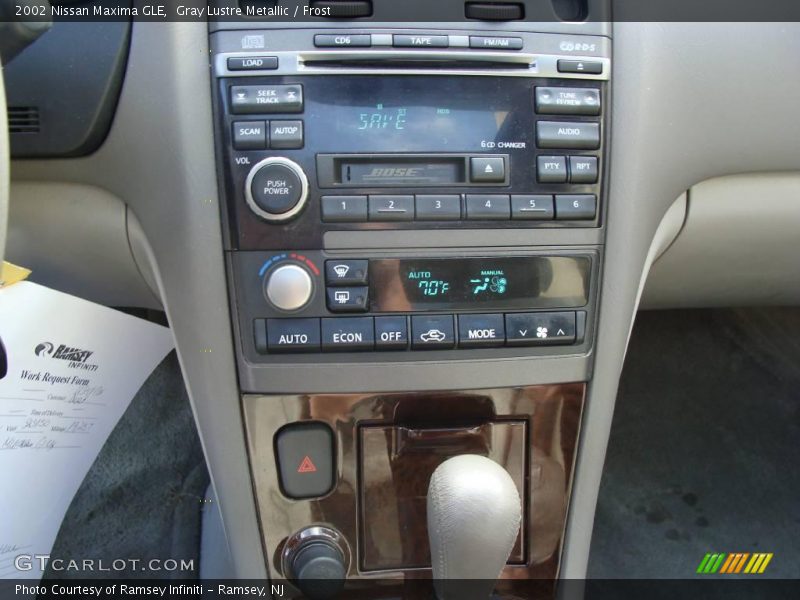 Gray Lustre Metallic / Frost 2002 Nissan Maxima GLE