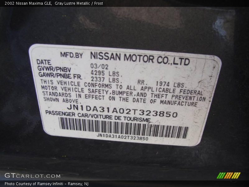 Gray Lustre Metallic / Frost 2002 Nissan Maxima GLE