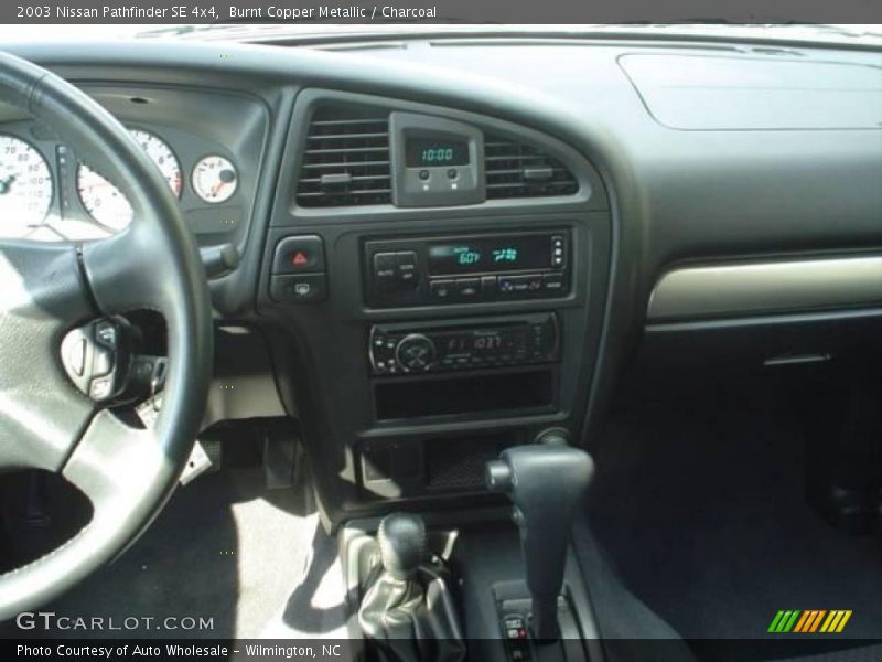 Burnt Copper Metallic / Charcoal 2003 Nissan Pathfinder SE 4x4