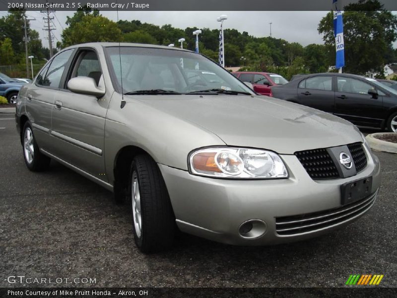 Radium Gray / Taupe 2004 Nissan Sentra 2.5 S