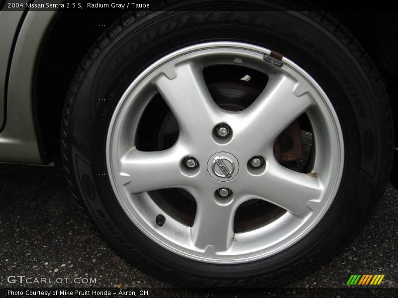 Radium Gray / Taupe 2004 Nissan Sentra 2.5 S