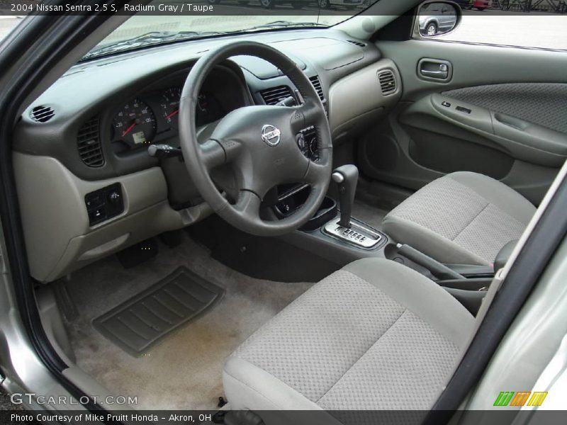Radium Gray / Taupe 2004 Nissan Sentra 2.5 S