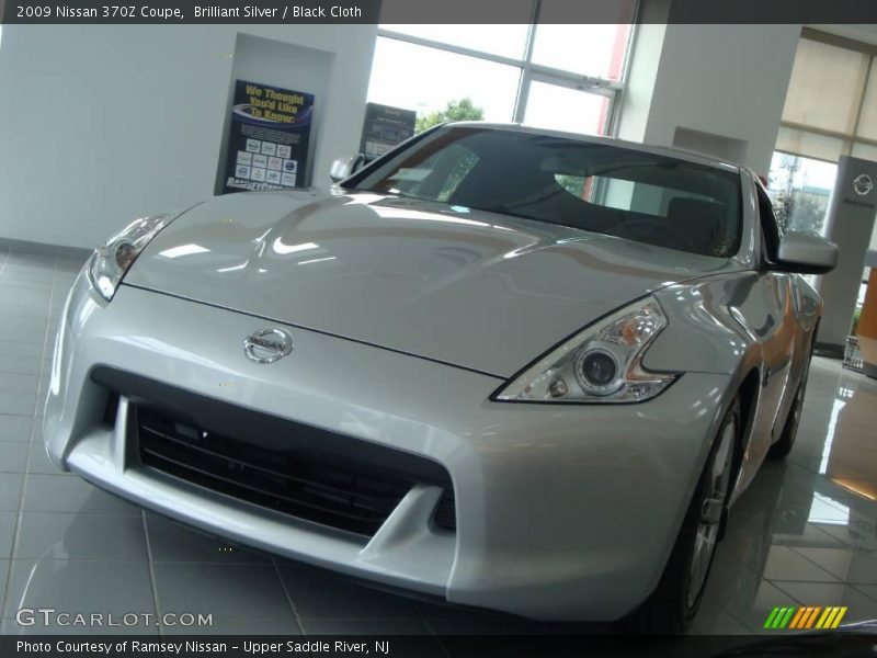 Brilliant Silver / Black Cloth 2009 Nissan 370Z Coupe