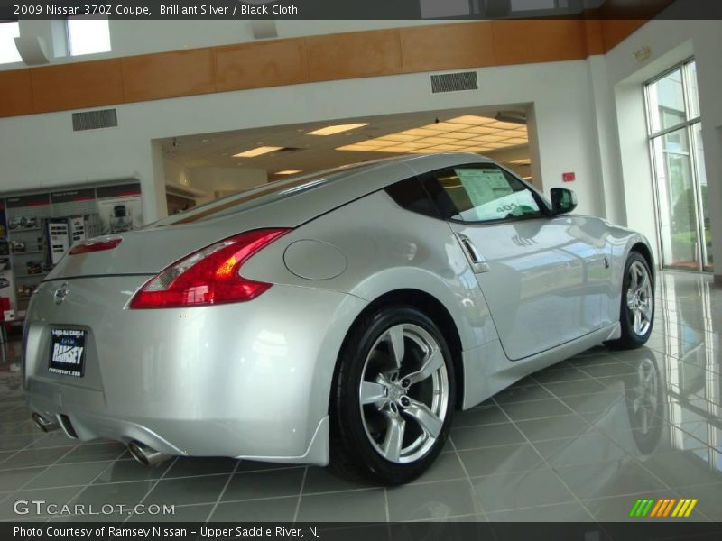 Brilliant Silver / Black Cloth 2009 Nissan 370Z Coupe