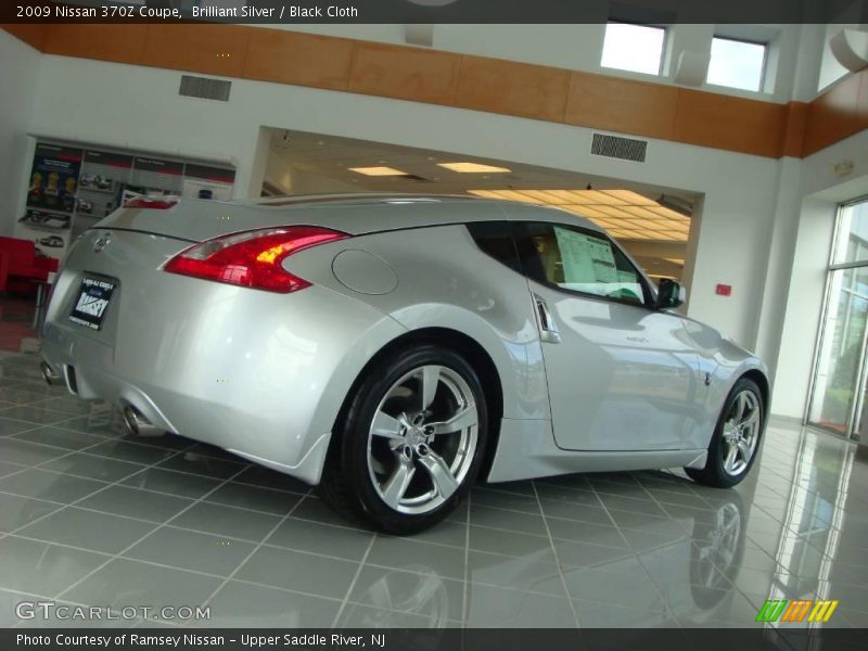Brilliant Silver / Black Cloth 2009 Nissan 370Z Coupe