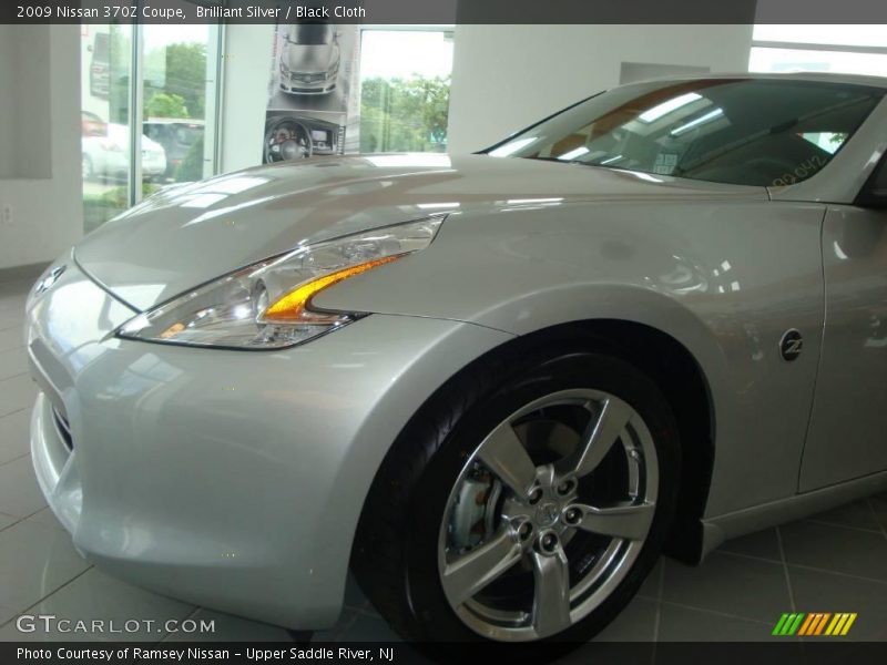 Brilliant Silver / Black Cloth 2009 Nissan 370Z Coupe