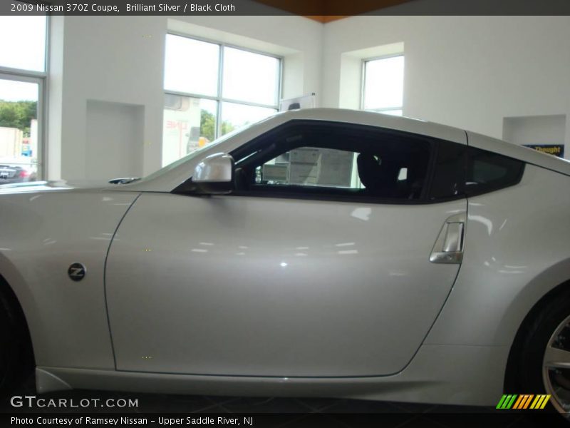 Brilliant Silver / Black Cloth 2009 Nissan 370Z Coupe
