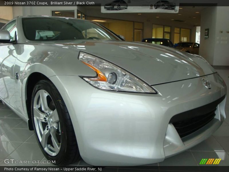 Brilliant Silver / Black Cloth 2009 Nissan 370Z Coupe