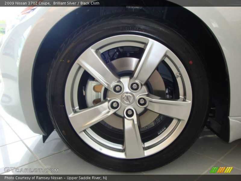 Brilliant Silver / Black Cloth 2009 Nissan 370Z Coupe