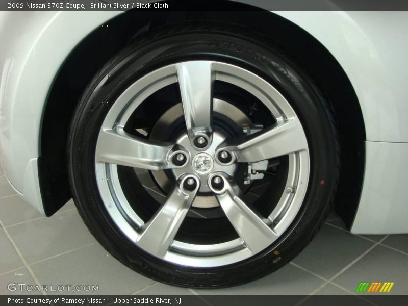 Brilliant Silver / Black Cloth 2009 Nissan 370Z Coupe