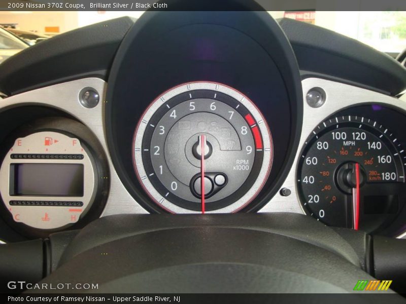 Brilliant Silver / Black Cloth 2009 Nissan 370Z Coupe