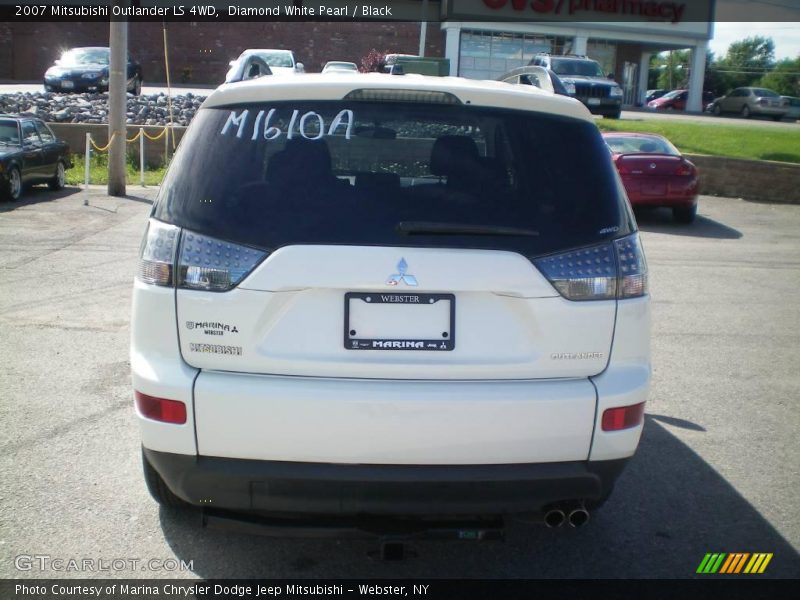 Diamond White Pearl / Black 2007 Mitsubishi Outlander LS 4WD