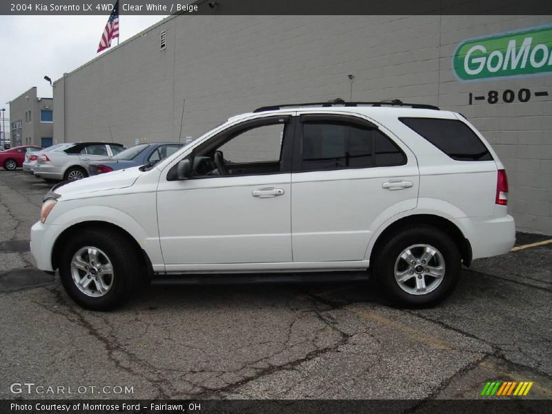 Clear White / Beige 2004 Kia Sorento LX 4WD