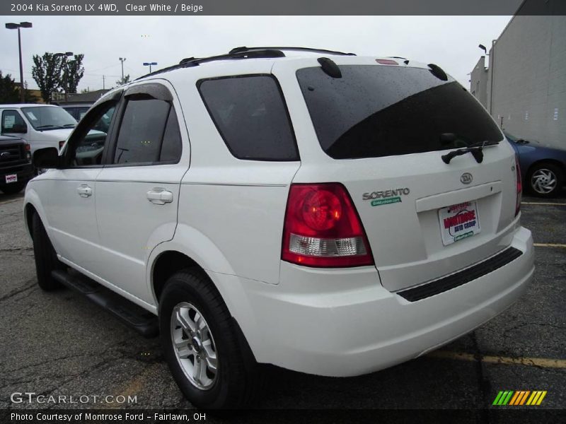 Clear White / Beige 2004 Kia Sorento LX 4WD