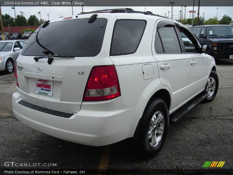 Clear White / Beige 2004 Kia Sorento LX 4WD