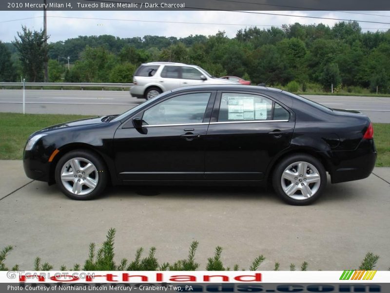 Tuxedo Black Metallic / Dark Charcoal 2010 Mercury Milan I4