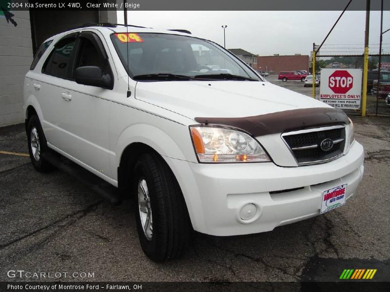 Clear White / Beige 2004 Kia Sorento LX 4WD