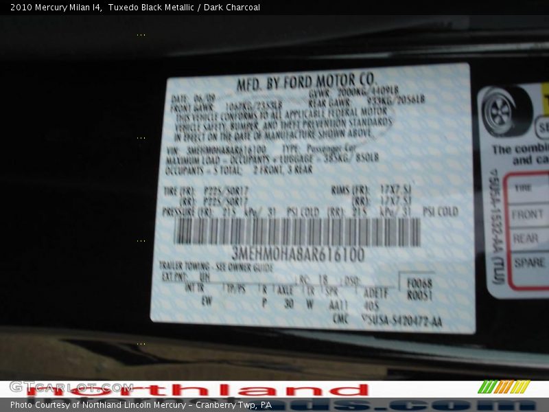Tuxedo Black Metallic / Dark Charcoal 2010 Mercury Milan I4