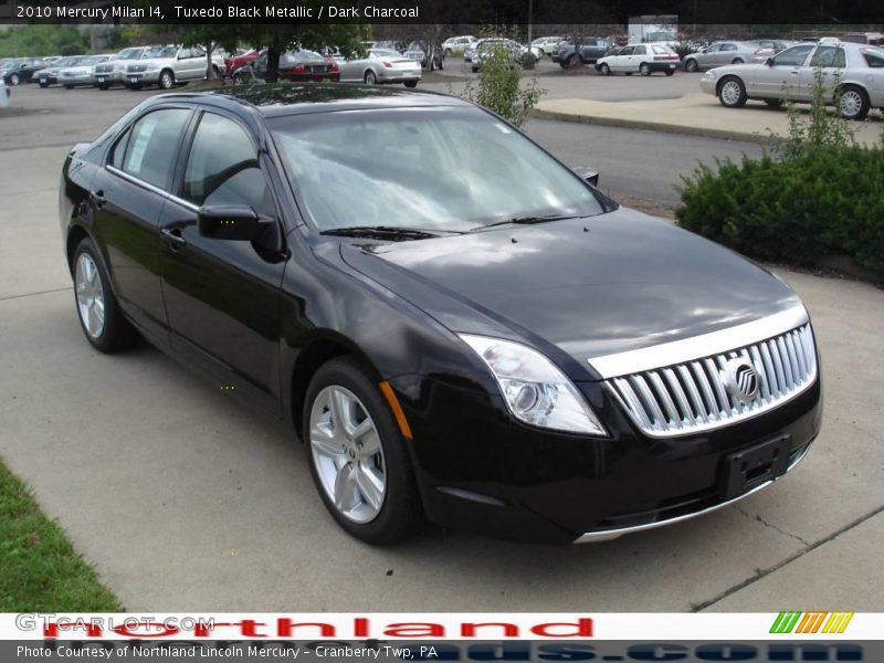 Tuxedo Black Metallic / Dark Charcoal 2010 Mercury Milan I4