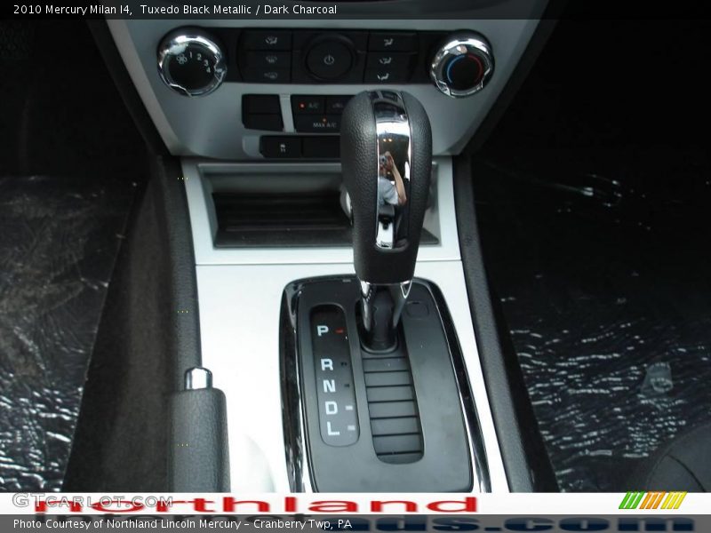 Tuxedo Black Metallic / Dark Charcoal 2010 Mercury Milan I4